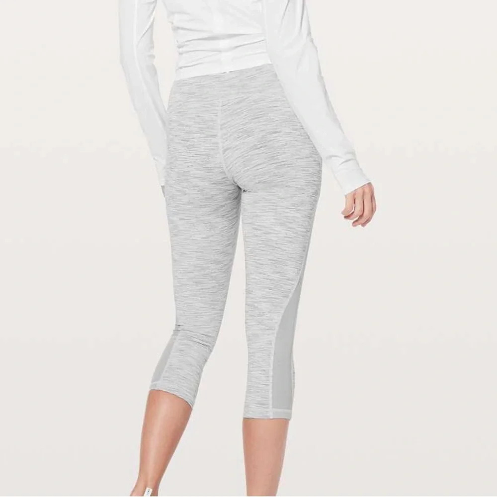 Lululemon women’s Train Times Crop leggings *21" size 4 Ice Grey Alpine White - Picture 3 of 12